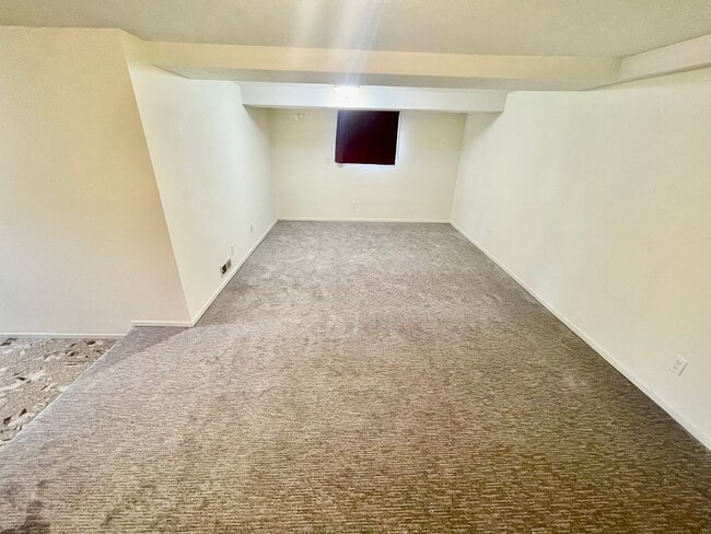 Building Photo - Are you looking for a short 3 Month Lease? Discover 2BD/2B Single-Family Home!