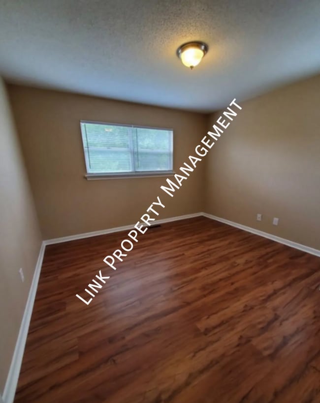 Building Photo - 4911 Marylin Ln