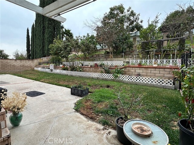 Building Photo - 951 Longview Dr