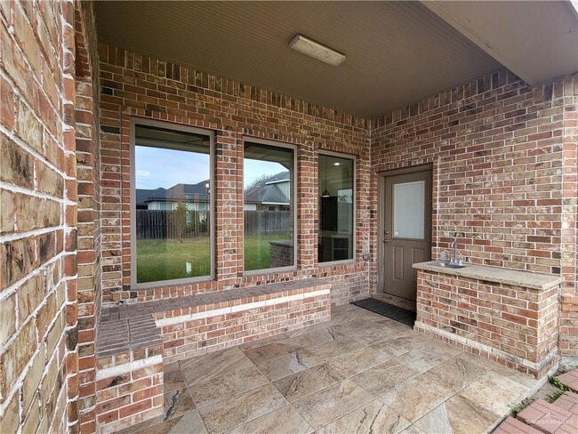 Building Photo - 1367 Garden Dr