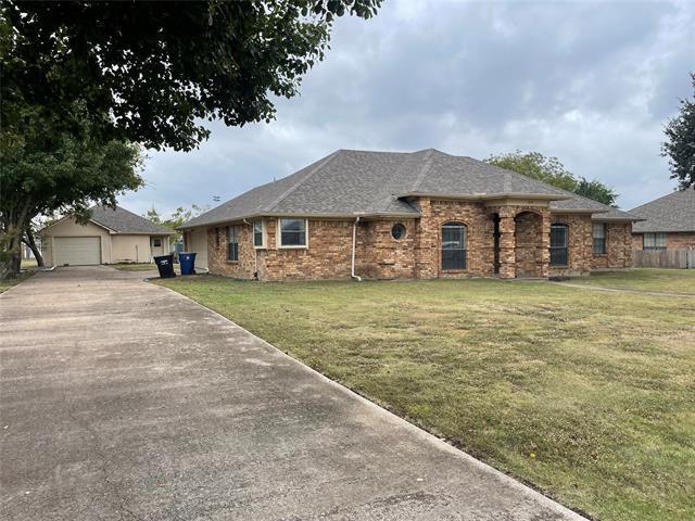 Building Photo - 2111 Meadowview Dr