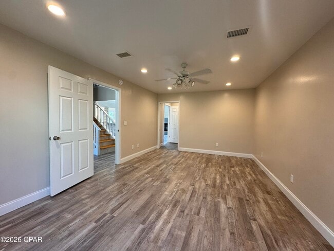 Building Photo - 607 Plantation Ct