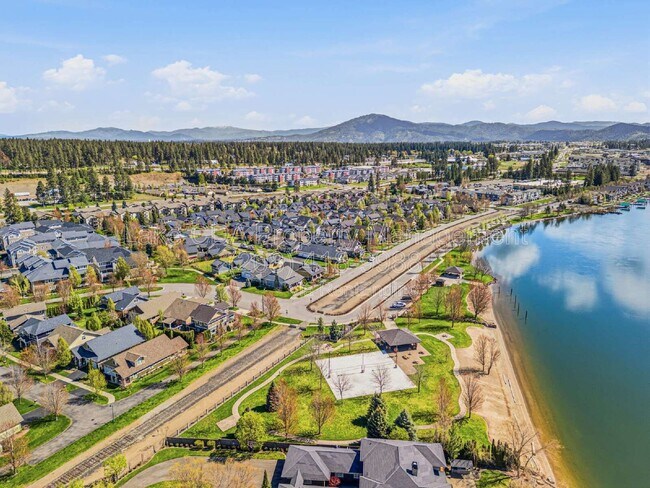 Building Photo - 4505 Greenchain Loop