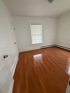 Building Photo - 298 Pine St