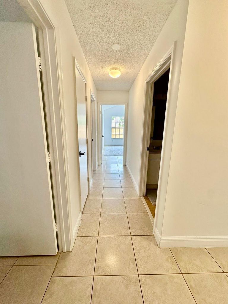 Building Photo - 22449 Middletown Dr