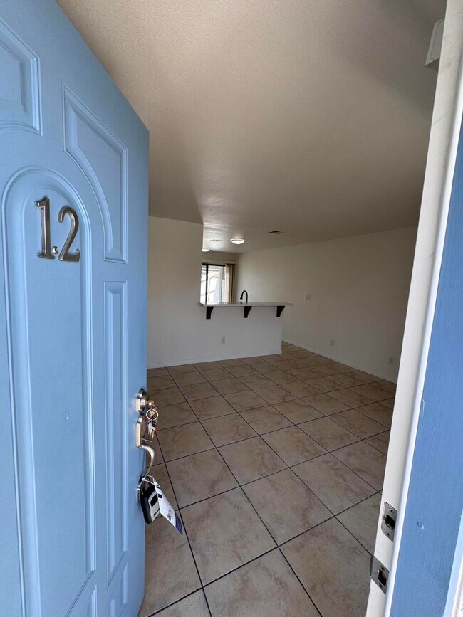 Building Photo - 45470 Sunrise Ln