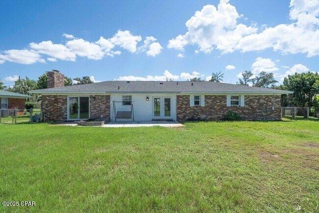 Building Photo - 7088 Hugh Dr