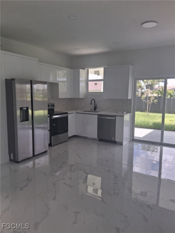 Building Photo - 2207 NW 25th Ln