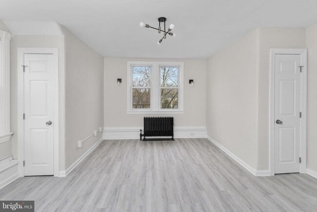 Building Photo - 12 6th Ave