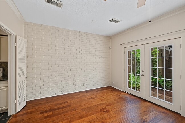 Building Photo - 3721 Wakeforest Ave.