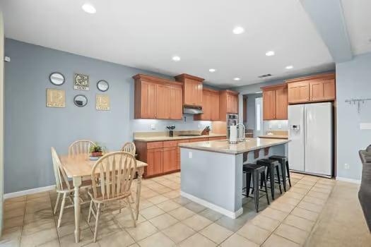 Building Photo - 2512 Cancun Ct