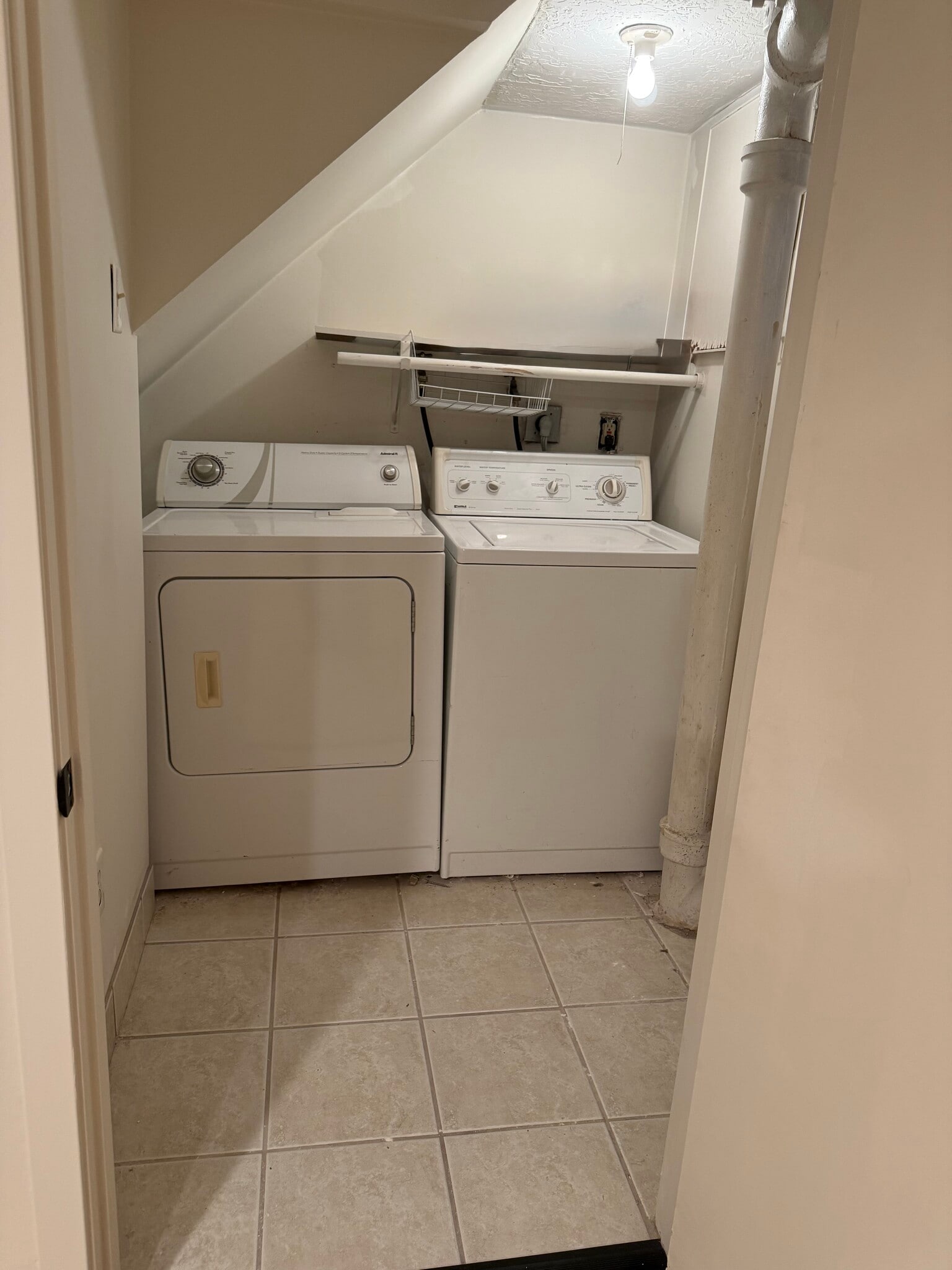 Building Photo - 1819 E Parleys Canyon Blvd