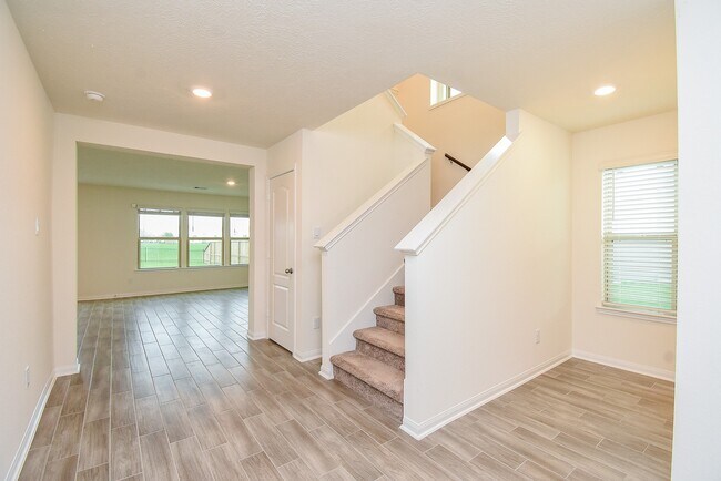 Building Photo - 4930 Lucky Fawn Ln