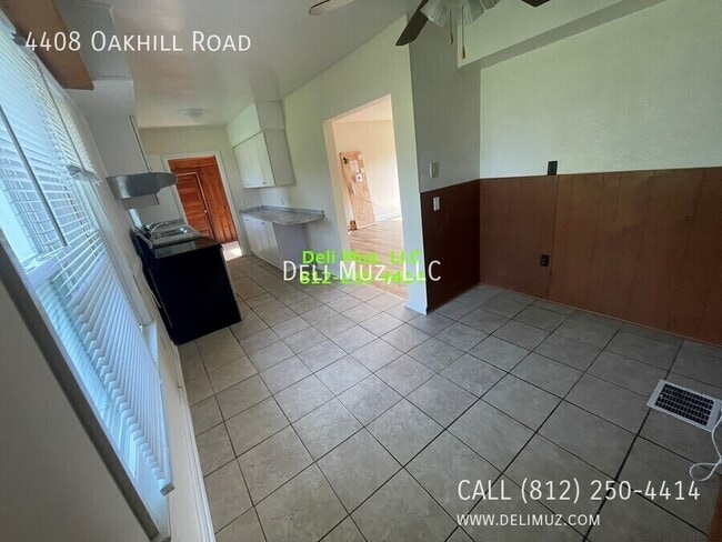 Building Photo - 4408 Oak Hill Rd