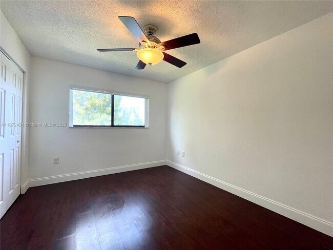 Building Photo - 7415 SW 152nd Ave