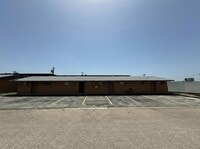 Building Photo - 808 Safady Ave