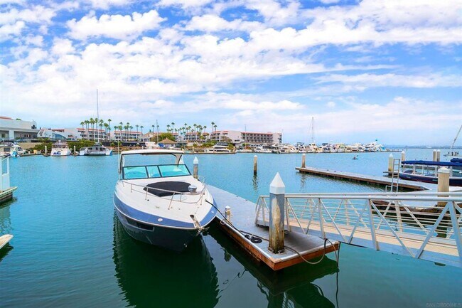 Building Photo - Large Custom Home on the Bay with Boat Dock