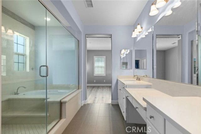 Building Photo - 209 Firefly