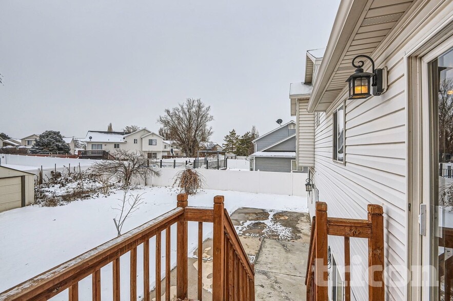 Building Photo - 5206 Midland Dr