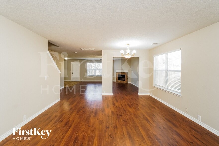 Building Photo - 15827 Brisbane Dr