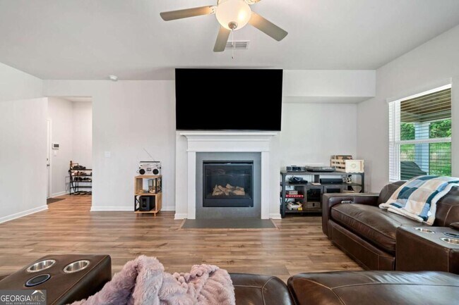 Building Photo - 5911 Green Ash Ct