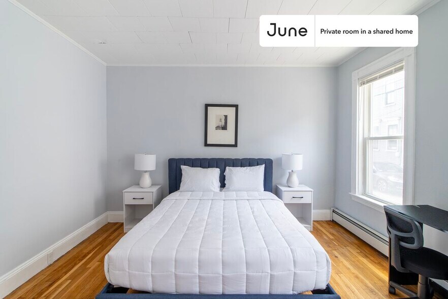 Primary Photo - Private bedroom in 3 bed/1 bath Home