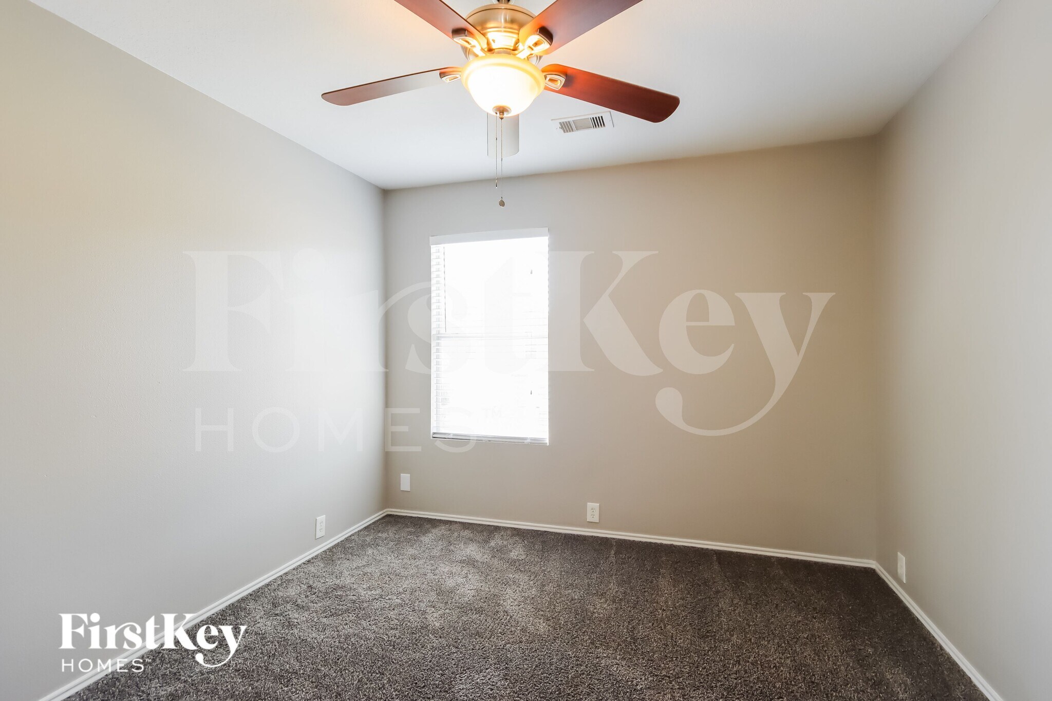 Building Photo - 923 Grand Plains Dr