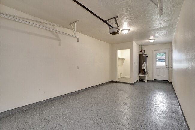 Building Photo - 1307 Belshire Rd
