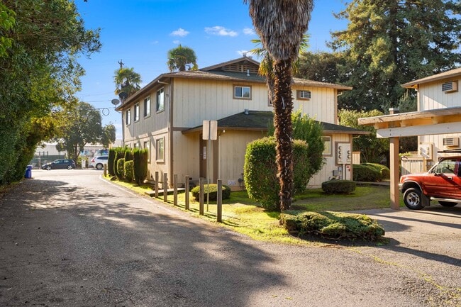 Primary Photo - 802-816 Lincoln Avenue