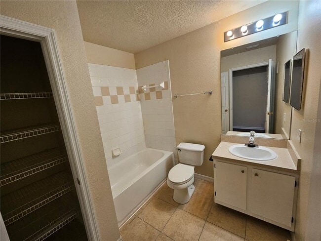 Building Photo - 6548 Swissco Dr