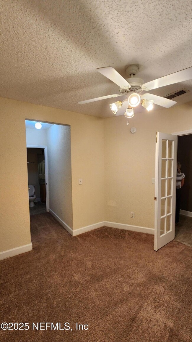 Building Photo - 1823 Lago Del Sur Drive