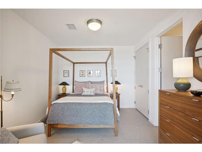 Building Photo - 3209 Galleria