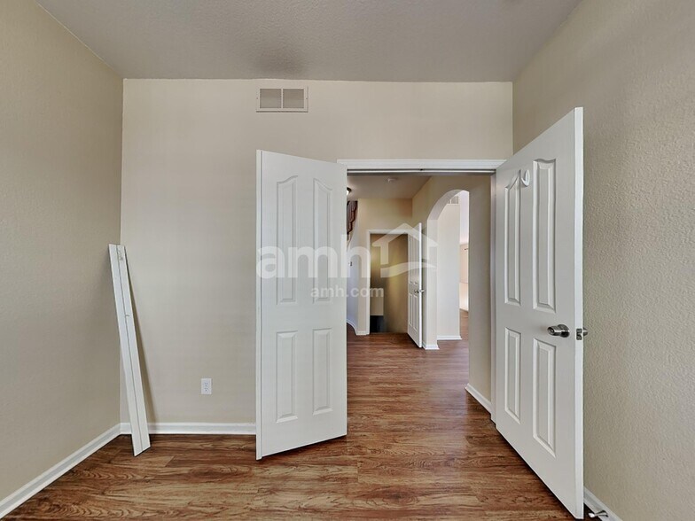 Building Photo - 4564 MT Princeton St