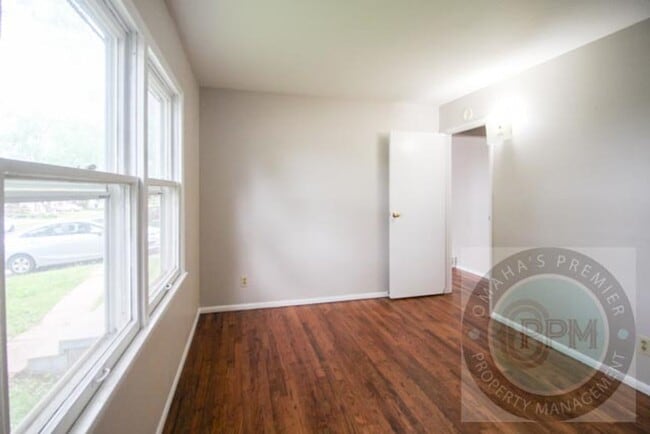 Building Photo - Spacious 2 Bedroom 1 Bathroom Unit in La V...