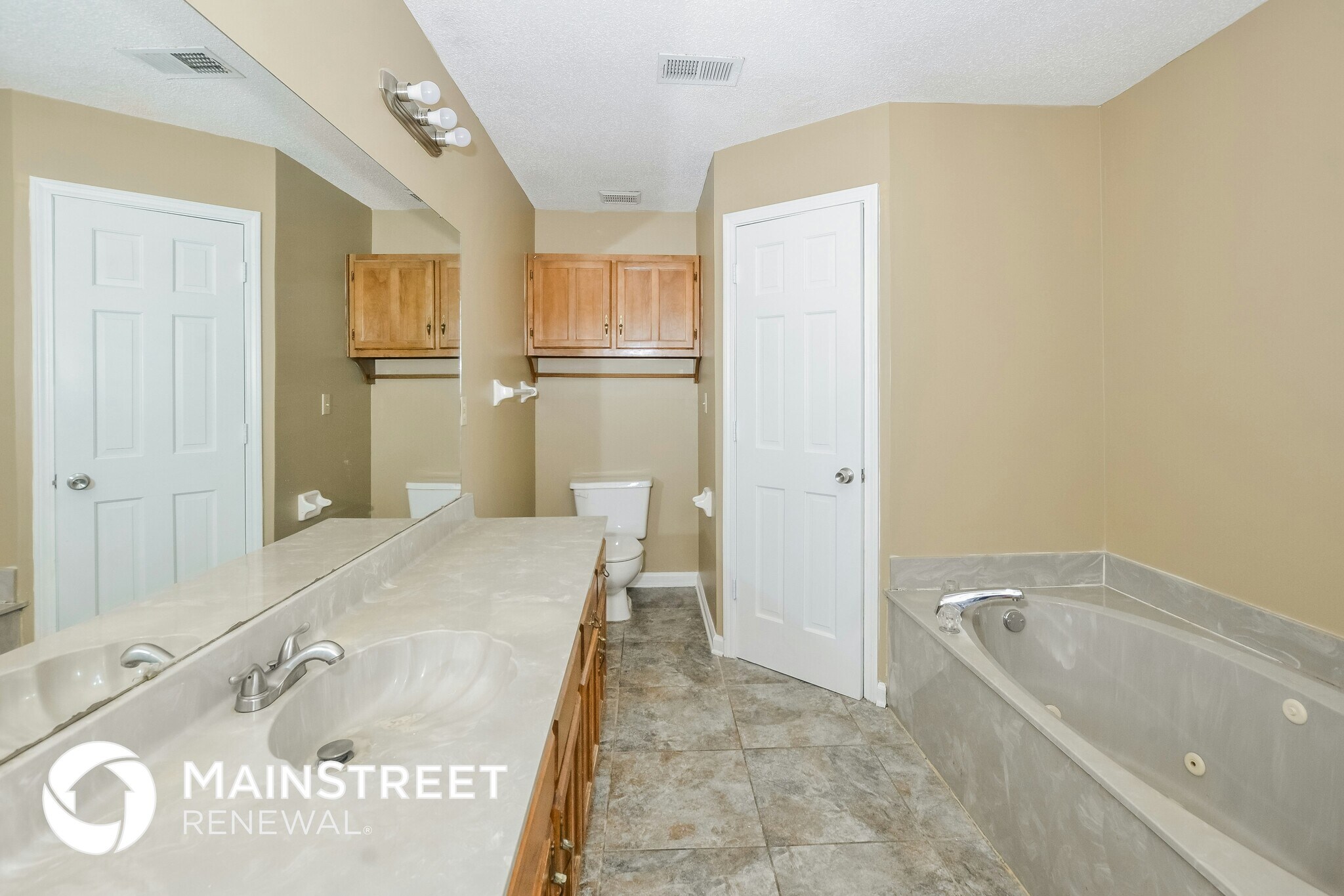 Building Photo - 4090 Barnstable Cove