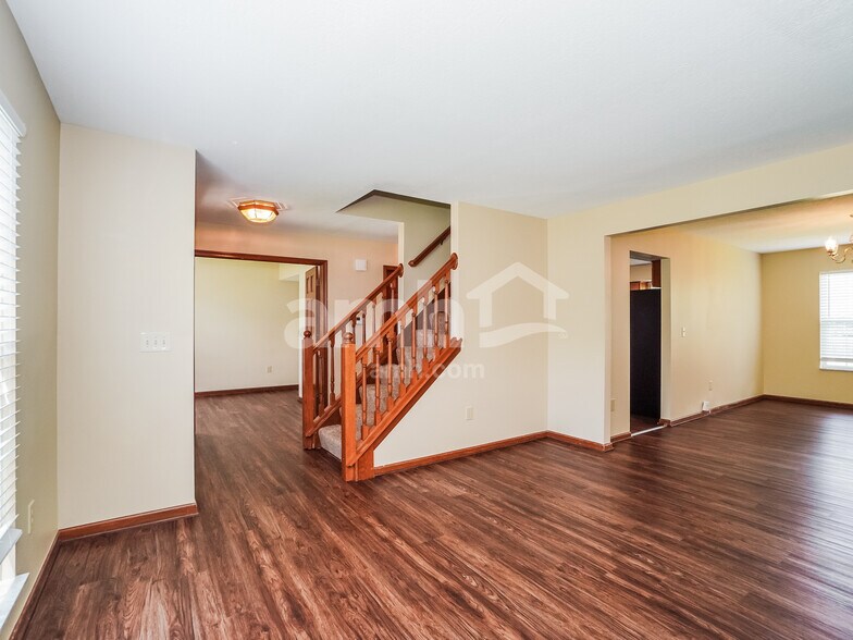 Building Photo - 3719 Kellen Dr