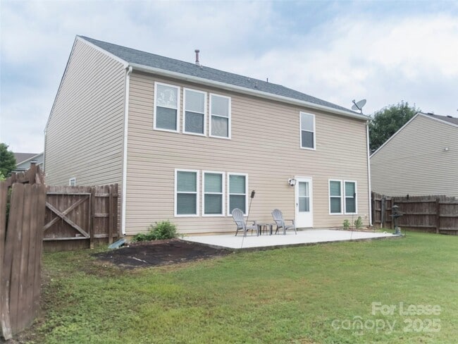 Building Photo - 910 Torsion Lane