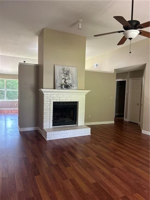 Building Photo - 10560 Willow Meadow Cir