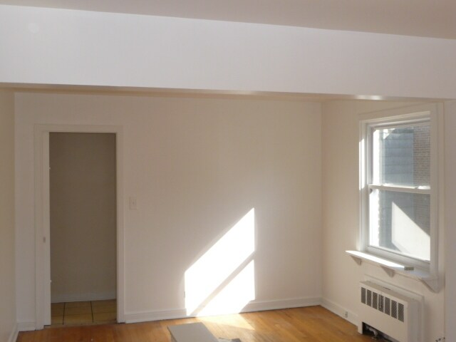 Building Photo - NORTH SIDE - Spacious 2BD/1BTH unit for rent!