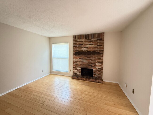 Building Photo - Depew