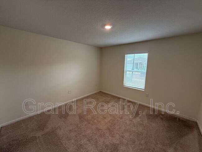 Building Photo - 5638 Tristan Ct