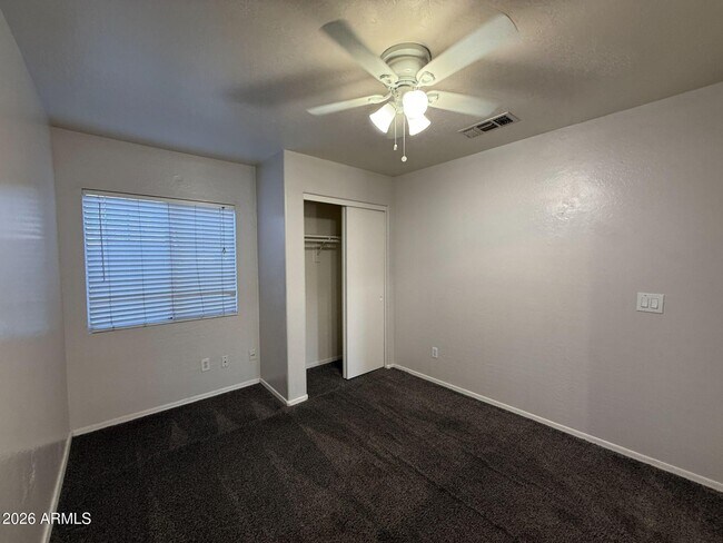 Building Photo - 12071 W Dahlia Dr