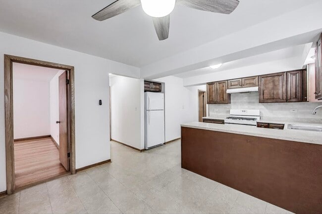 Building Photo - 9032 N Churchill Cir