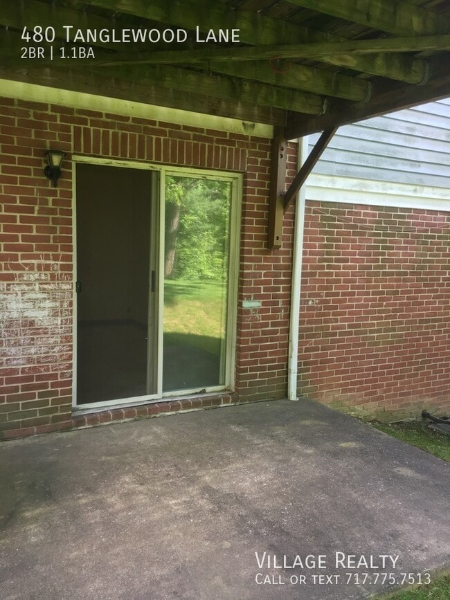 Building Photo - 480 Tanglewood Ln