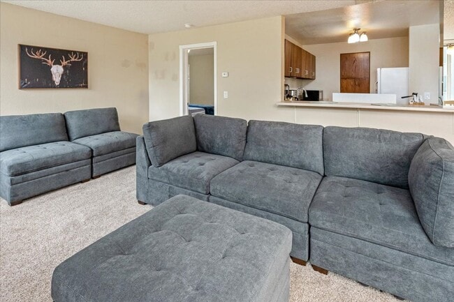 Building Photo - Charming Furnished Condo in Taku/Campbell ...