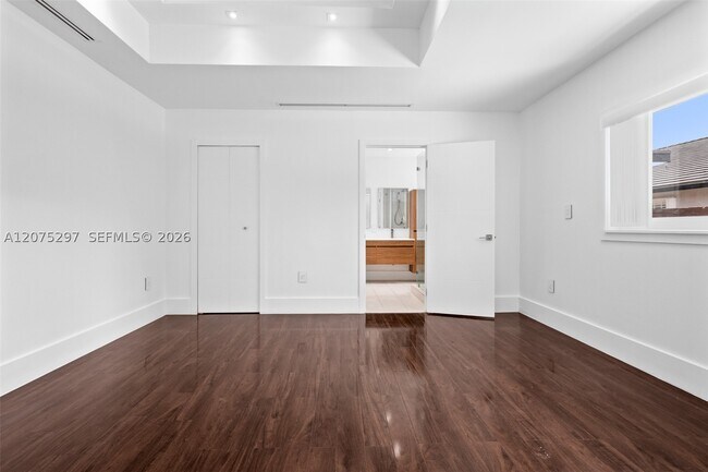 Building Photo - 15932 SW 101st Terrace
