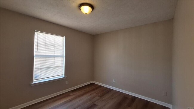 Building Photo - 2695 Whispering Pine Dr