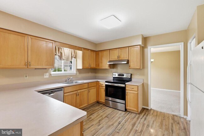 Building Photo - 251 N Caroline Pl