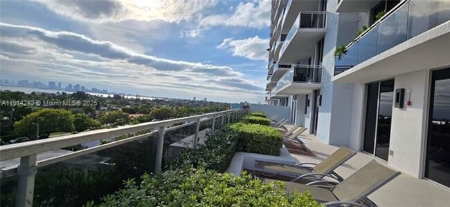 Building Photo - 7901 Hispanola Ave