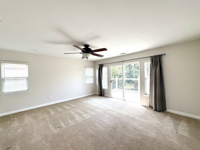 Building Photo - 6071 Paseo Pradera
